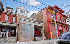 Terraced house – Bathurst Street, Toronto, Ontario,  Canada for C$2,083,000