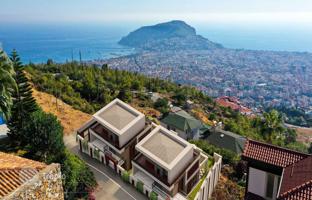 6-bedroom villa 390 m² in Alanya. Price on request