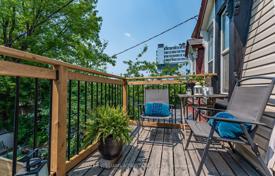 Terraced house – Old Toronto, Toronto, Ontario,  Canada for 885,000 €