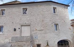 3-bedroom house 160 m² in Tinjan for 550,000 €