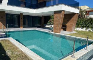 4-bedroom villa 250 m² in Camyuva for 48,865,000 TRY