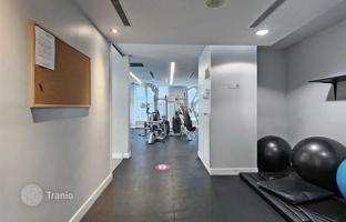 4-bedroom apartment in Simcoe Street for C$723,000
