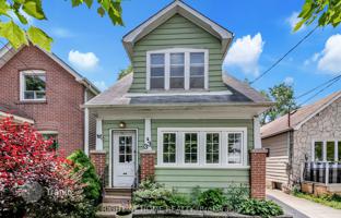 8-bedroom house in East York for C$1,164,000