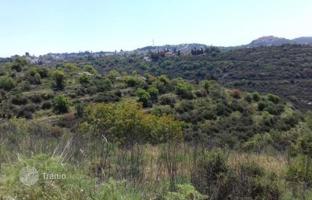 Land plot 16,055 m² in Tsada for 686,000 €