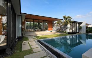 4-bedroom villa 424 m² in Bang Tao Beach for $1,280,000