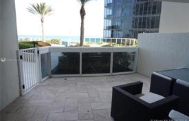 Comfortable flat with ocean views in a residence on the first line of the beach, Sunny Isles Beach, Florida, USA for $1,199,000