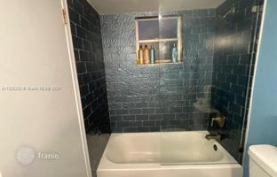 2-bedroom apartments in condo 101 m² in Plantation for $260,000