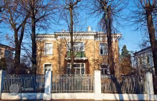 6-room cottage 300 m² in Minsk for $2,500,000