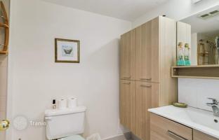 2-bedroom apartment in Southport Street for C$725,000