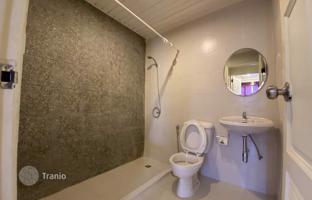 4-bedroom cottage in Phra Khanong for $795,000