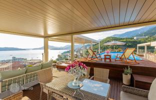 2-bedroom apartment 61 m² in Budva city for 285,000 €