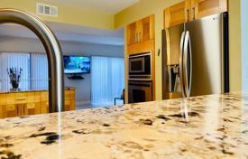Townhome – Hollywood, Florida, USA for $590,000