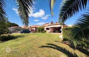 6-room house 258 m² in Bale for 3,000,000 €