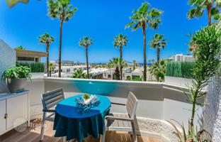 1-bedroom penthouse 50 m² in Playa de las Americas for 294,000 €