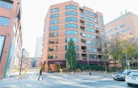 Apartment – Wellesley Street East, Old Toronto, Toronto,  Ontario,   Canada for C$1,026,000