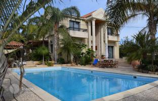 5-bedroom cottage 416 m² in Agios Athanasios (Cyprus) for 1,300,000 €