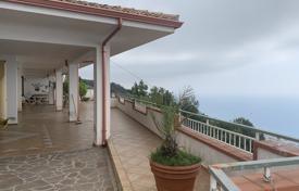 Villa with garden, swimming pool, terraces and depandance with astonishing sea-view, Calabria, Italy for 410,000 € Villa with garden, swimming pool, terraces and depandance with astonishing sea-view, Calabria, Italy for 410,000 €