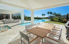 Villa for sale in La Cerquilla, Nueva Andalucia for 6,990,000 €
