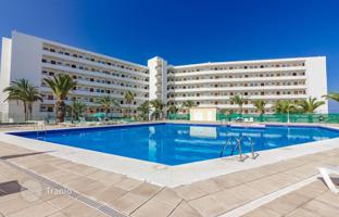 1-bedroom apartment 50 m² in Playa de las Americas for 295,000 €