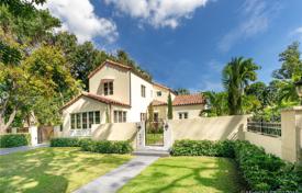 Renovated villa with a pool, a garden, a garage and a terrace, Miami, USA for 2,043,000 €