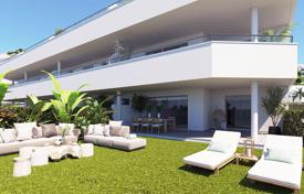 Three-bedroom apartments in a gated residence with a swimming pool and gardens, Estepona, Spain for 342,000 €