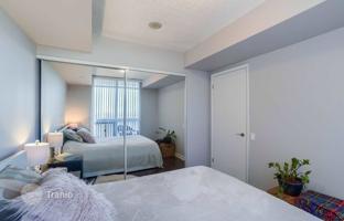 2-bedroom apartment in Etobicoke for C$789,000