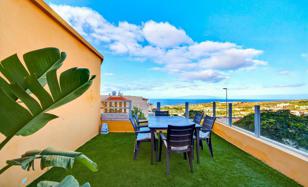 2-bedroom apartment 196 m² in Costa Adeje for 675,000 €