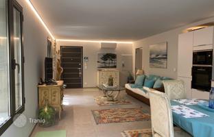 2-bedroom apartment in Saint-Tropez for 1,474,000 €