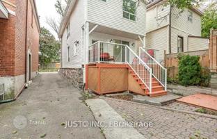 11-bedroom house in York for C$1,657,000