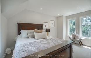 12-bedroom townhouse in Old Toronto for 1,621,000 €