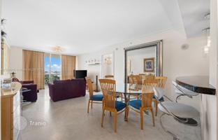 1-bedroom apartments in condo 117 m² in Surfside for $949,000