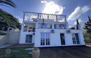 6-bedroom villa 302 m² in Chania for 890,000 €
