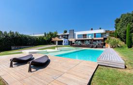 Elite villa with a lake view, Garda, Italy for 2,500,000 €