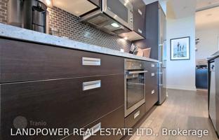 6-bedroom apartment in Etobicoke for C$902,000