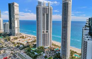 2-bedroom apartments in condo 153 m² in Collins Avenue for $1,750,000