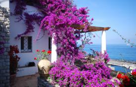 Charming villa on the seafront in Massa Lubrense, Campania, Italy for 9,300 € per week