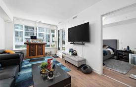 Apartment – Bathurst Street, Toronto, Ontario,  Canada for C$803,000