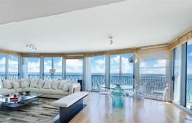 Stylish penthouse with ocean views in a residence on the first line of the beach, Miami Beach, Florida, USA for 5,559,000 €
