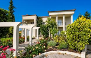 7-bedroom villa 550 m² in Epanomi for 700,000 €