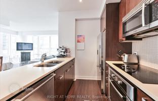 5-bedroom apartment in Adelaide Street West for C$1,284,000