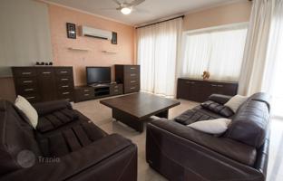 3-bedroom cottage 190 m² in Coral Bay for 1,500,000 €