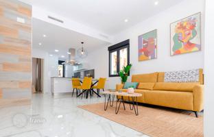 3-bedroom villa 105 m² in Torrevieja for 424,000 €