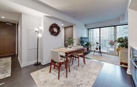 Apartment – Bathurst Street, Toronto, Ontario,  Canada for C$800,000