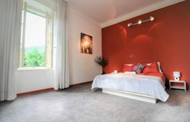 OPATIJA, CENTER — duplex apartment in a historic villa just 50 meters from the sea in the center of Opatija, parking for 1,200,000 €