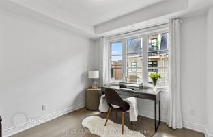 9-bedroom townhouse in Etobicoke for C$1,608,000