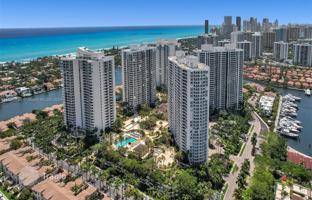 1-bedroom apartments in condo 58 m² in Yacht Club Drive for $270,000