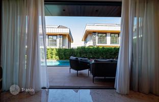 6-bedroom villa 464 m² in Beylikdüzü for 87,907,000 TRY