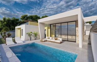 3-bedroom villa 120 m² in Torrevieja for 700,000 €