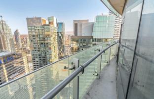 1-bedroom apartment in York Street for C$753,000