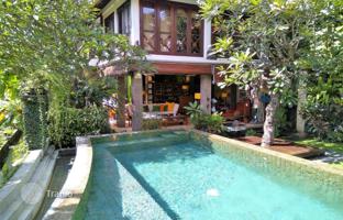 3-bedroom villa 180 m² in Seminyak for $300,000